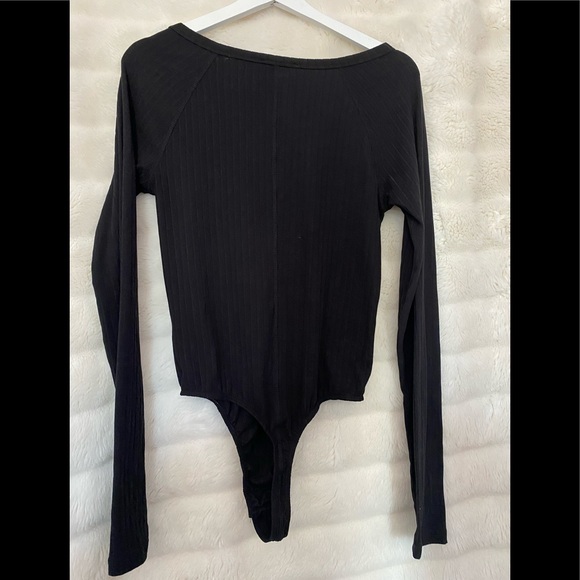 V Neck long sleeve black bodysuit - Picture 2 of 2